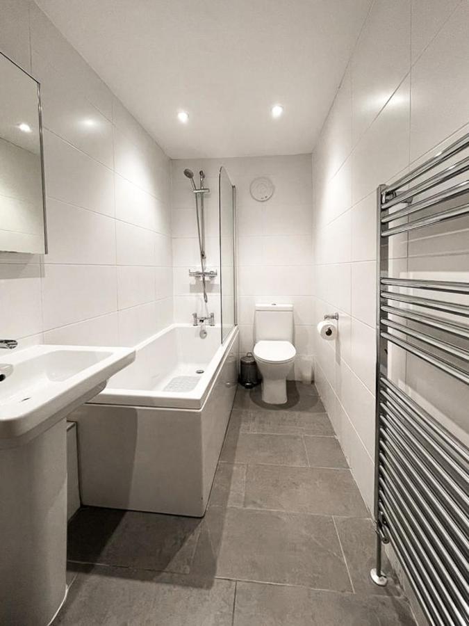 Lively & Energetic 2Br On The Royal Mile Apartment Edinburgh Ngoại thất bức ảnh